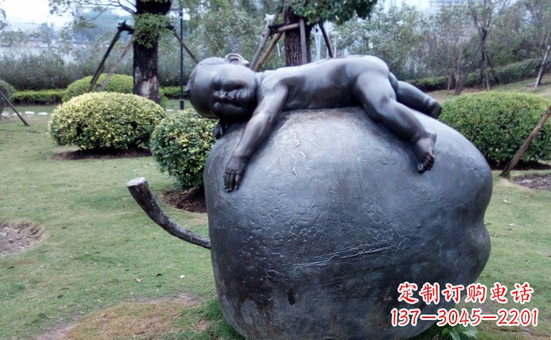 烟台精致可爱的苹果雕塑