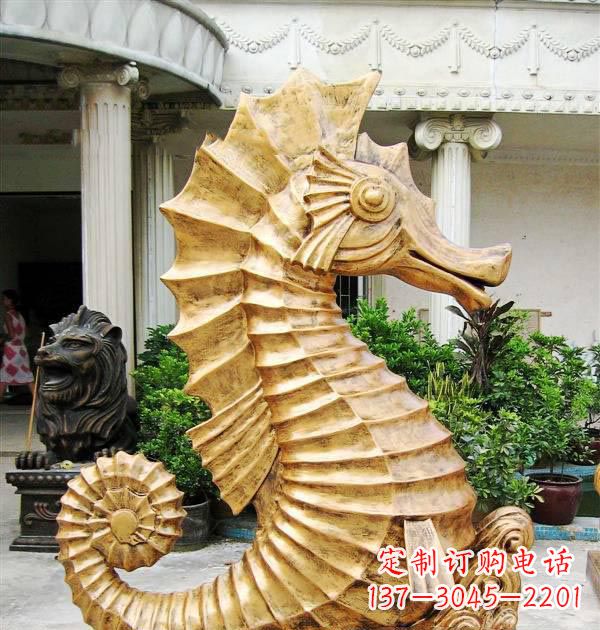 烟台公园喷水海马铜雕
