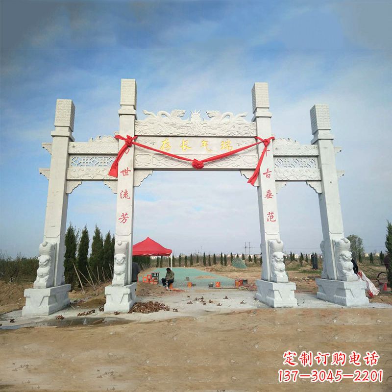 烟台中领雕塑专业定制公园三间四柱牌坊雕塑