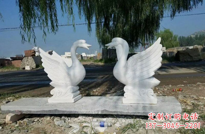 烟台浪漫传情——中领雕塑定制天鹅石雕