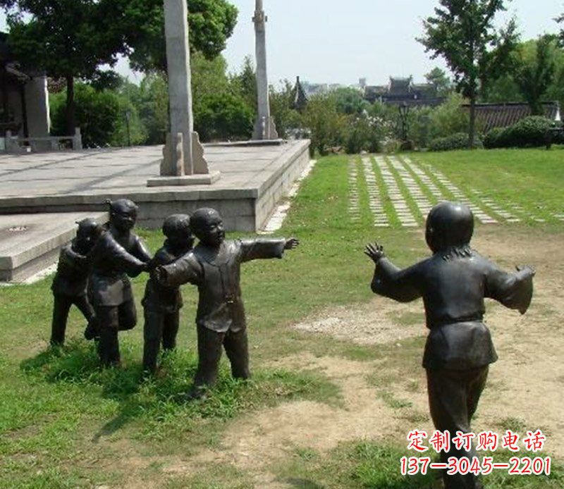 烟台老鹰雕塑,巧妙玩耍、永记美好