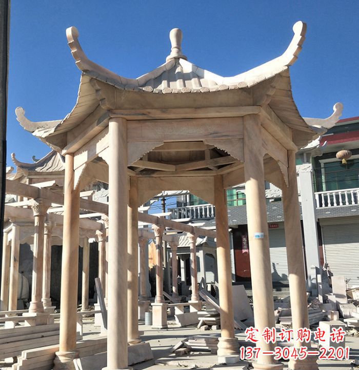 烟台公园晚霞红凉亭雕塑