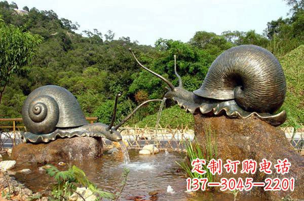 烟台公园蜗牛铜雕