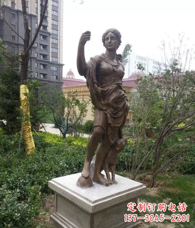 烟台西方女性人物铜雕 象征着勇气与力量