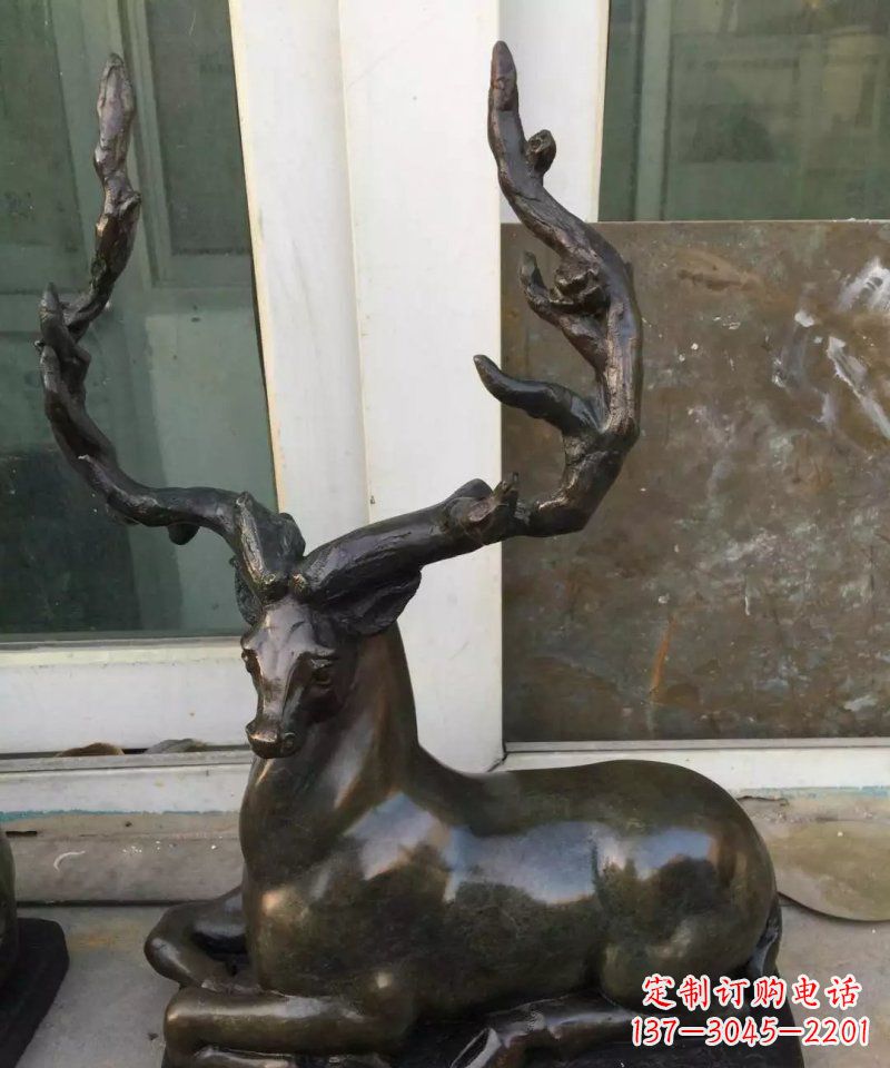烟台铸铜小鹿动物雕塑