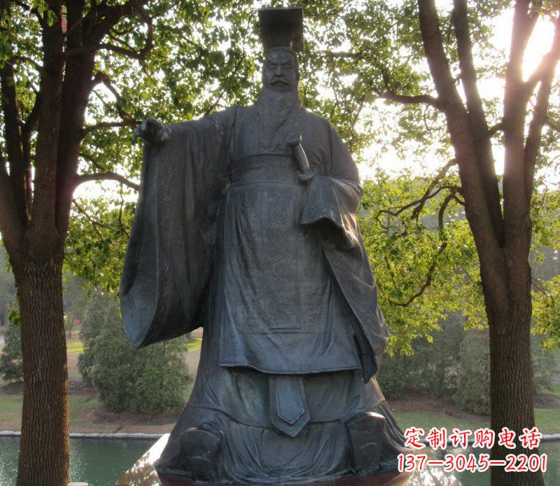 烟台古代皇帝刘邦铜雕