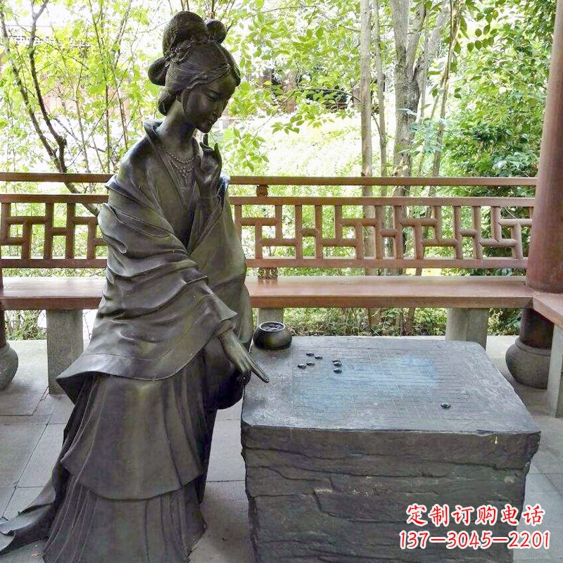 烟台艺术精灵西施下棋情景雕塑