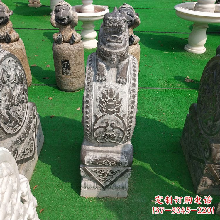 烟台古代石雕狮子门墩