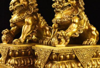 烟台故宫金狮子雕塑，精工细技定制爱心图案