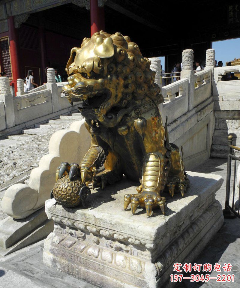 烟台故宫铜制狮子雕塑,传承中国传统文化