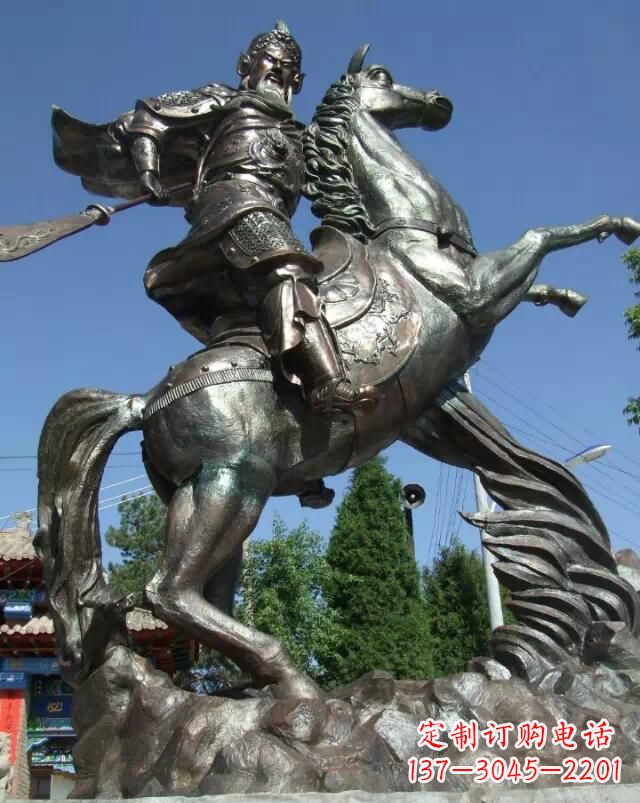 烟台精美绝伦的关公骑马雕塑