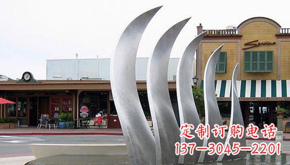 烟台广场不锈钢翅膀雕塑