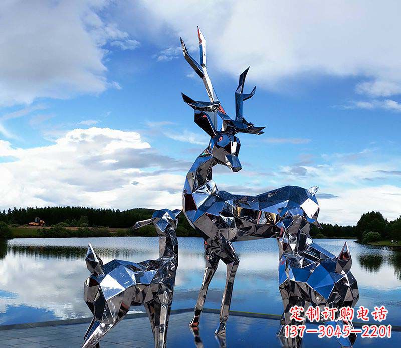 烟台中领雕塑出品:优雅梅花鹿不锈钢雕塑