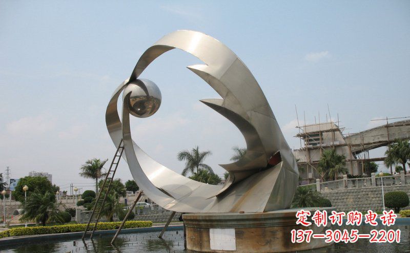 烟台广场不锈钢抽象喷泉雕塑