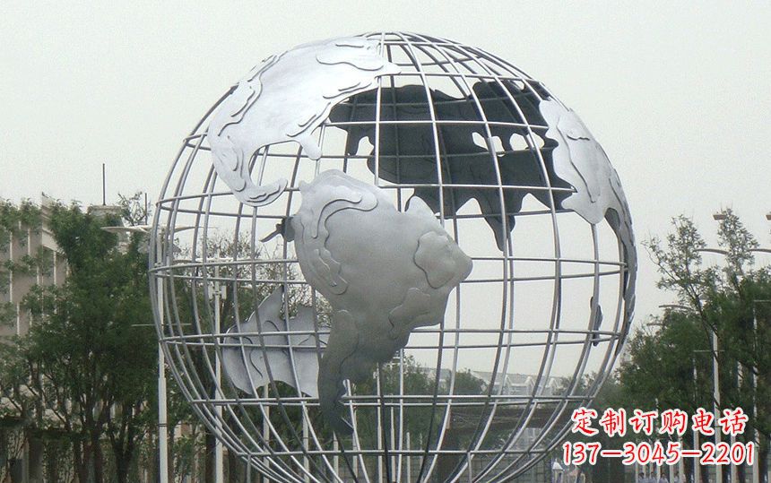 烟台金属太空,伊中领雕塑的不锈钢地球雕塑;