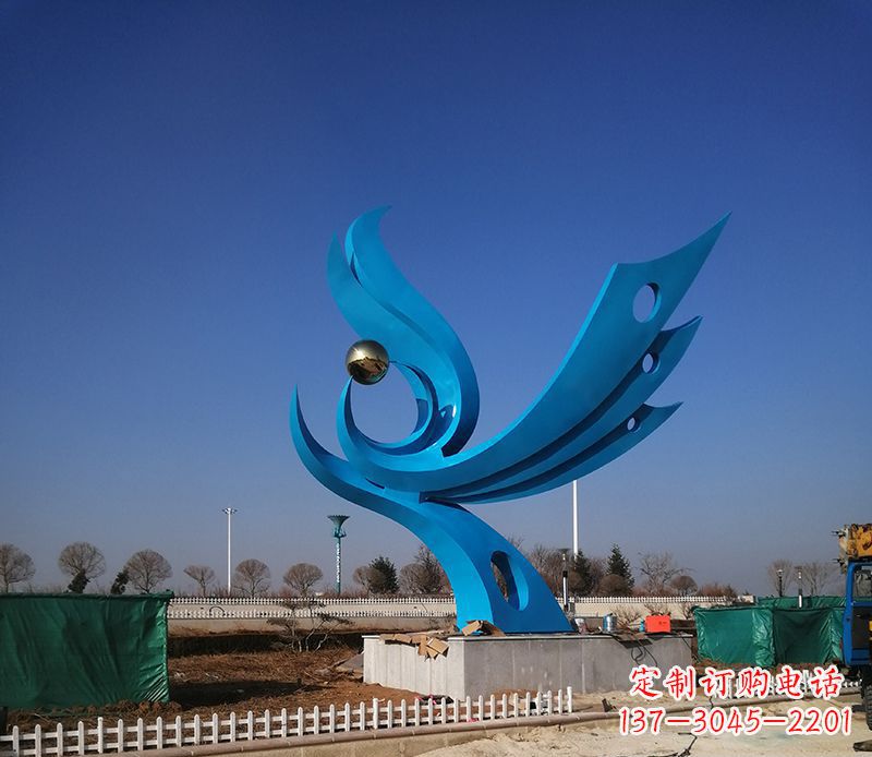 烟台广场不锈钢凤凰雕塑