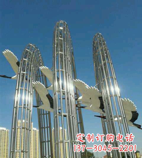 烟台高级不锈钢镂空雄鹰雕塑