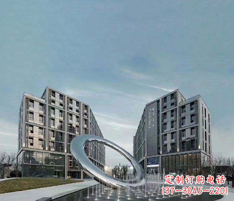 烟台广场不锈钢圆环景观雕塑1
