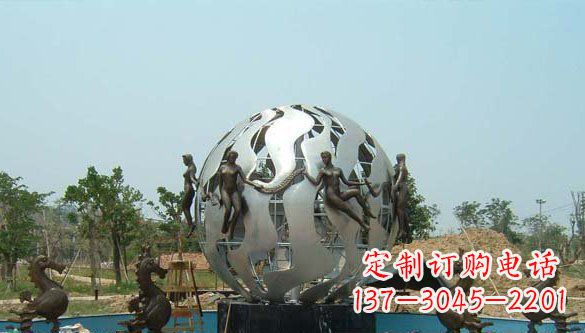 烟台广场不锈钢圆球喷泉雕塑