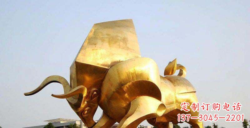 烟台广场抽象牛动物铜雕