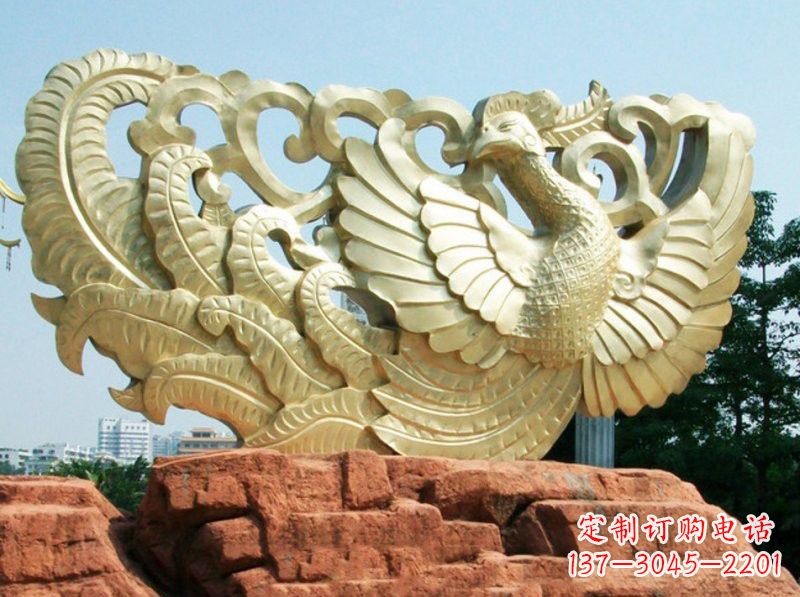 烟台广场凤凰铜雕