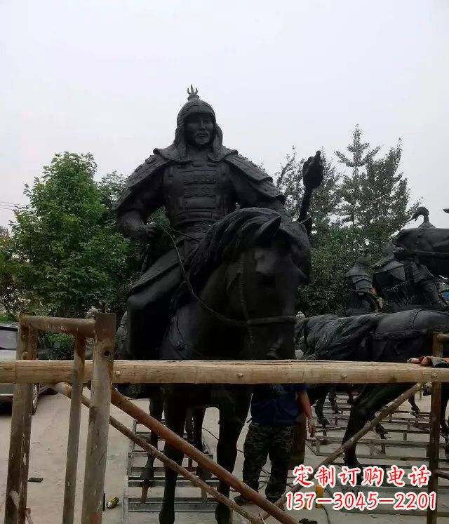 烟台浪漫古将骑马铜雕,让您感受古代将军的风采!