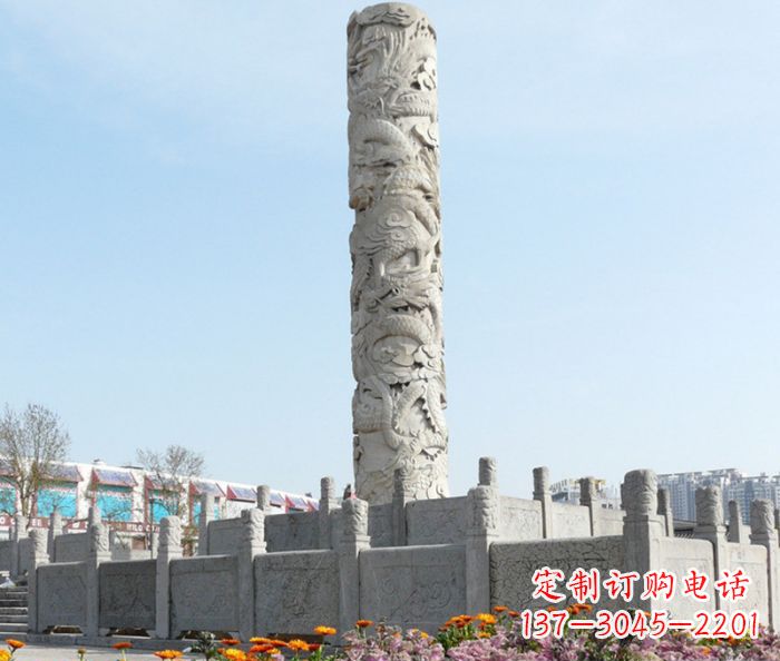 烟台广场景观大理石龙柱石雕,展现神秘传统风采