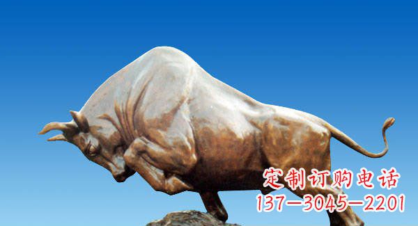 烟台广场开荒拓荒牛铜雕