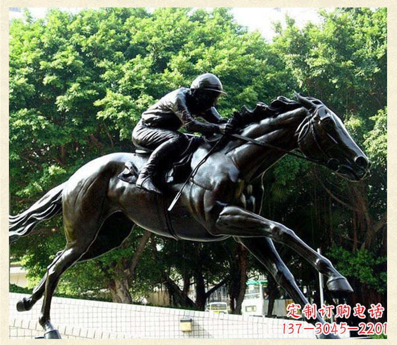 烟台广场骑马景观铜雕