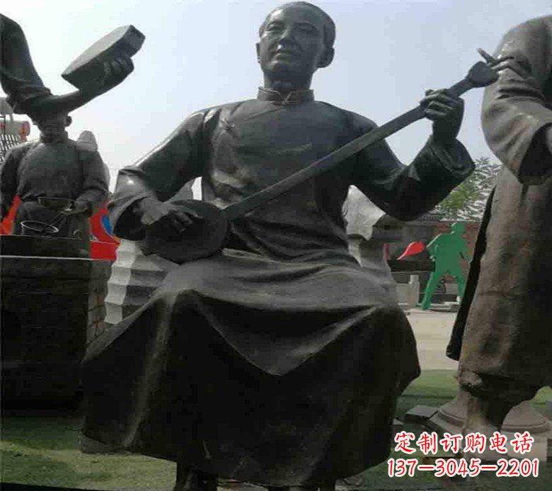 烟台广场铜雕拉二胡先生人物雕塑