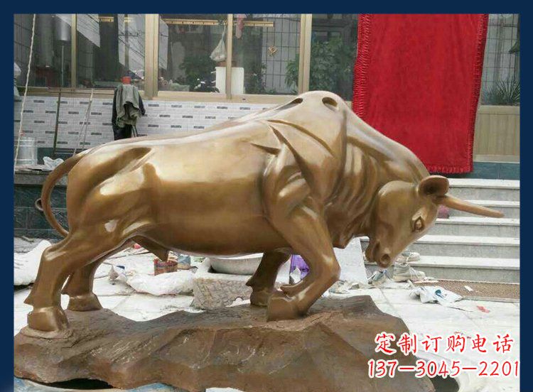 烟台铜质金黄牛雕塑:添加活力与美观设计