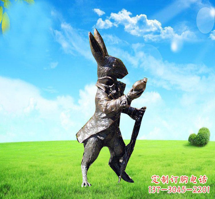 烟台以广场铜雕小兔挖萝卜动物雕塑为你礼赞美好!