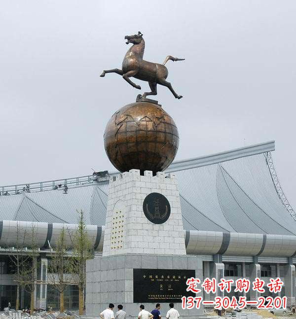 烟台世界地球铜雕,完美展现地球的神秘与美丽