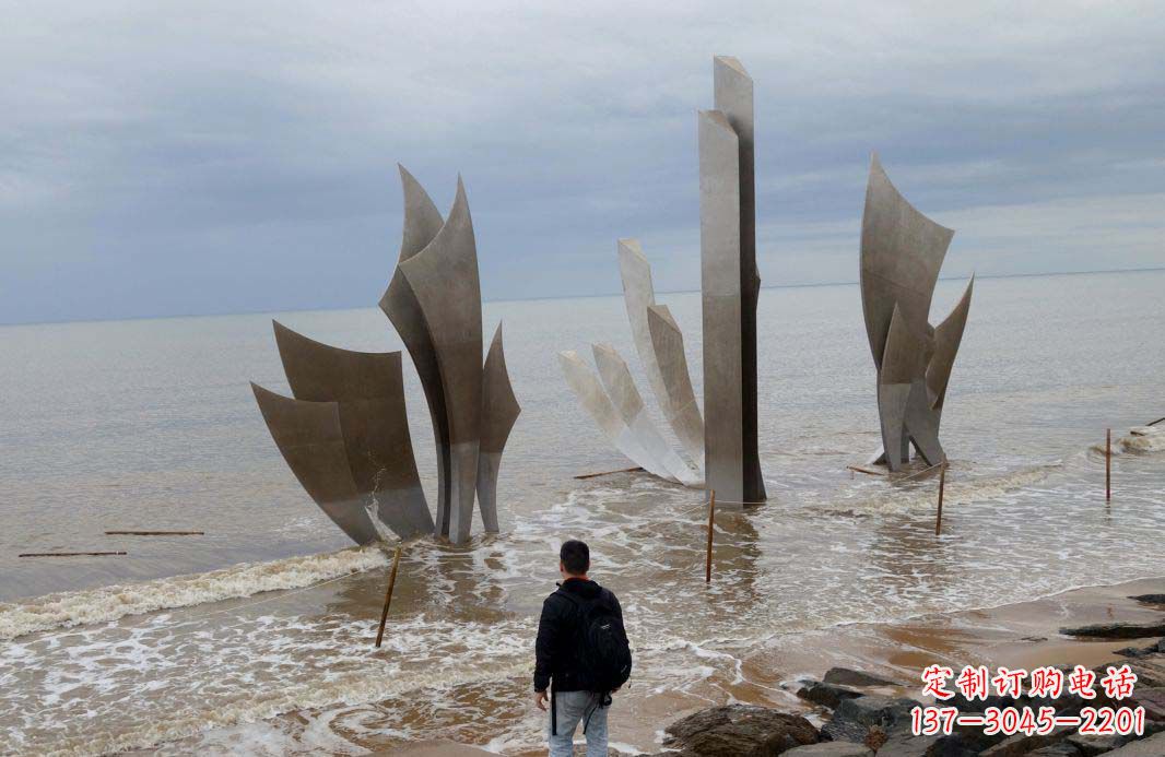 烟台海洋船帆雕塑——送给宁静海滩的时刻