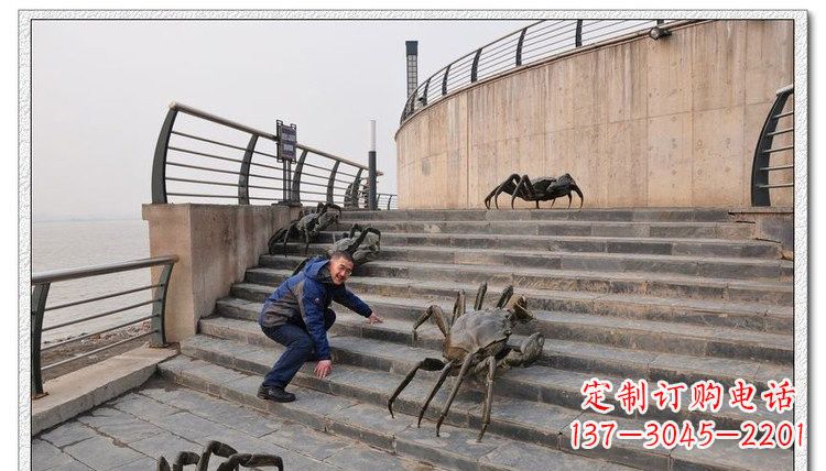烟台海边铜螃蟹雕塑是由中领雕塑定制生产的一款…