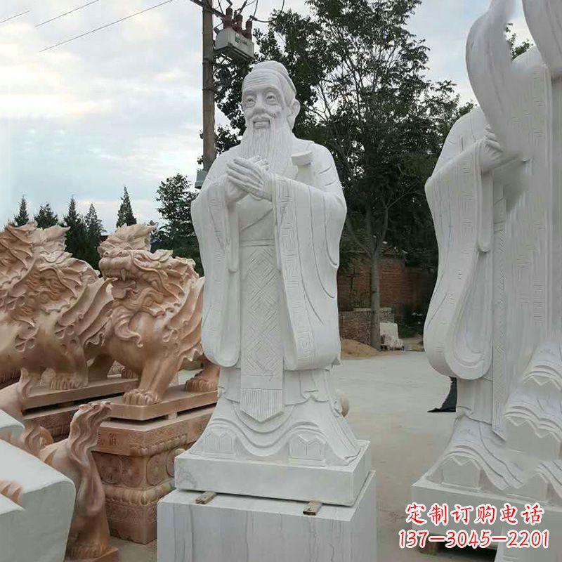 烟台海外的孔子雕像——展示中国文化的象征