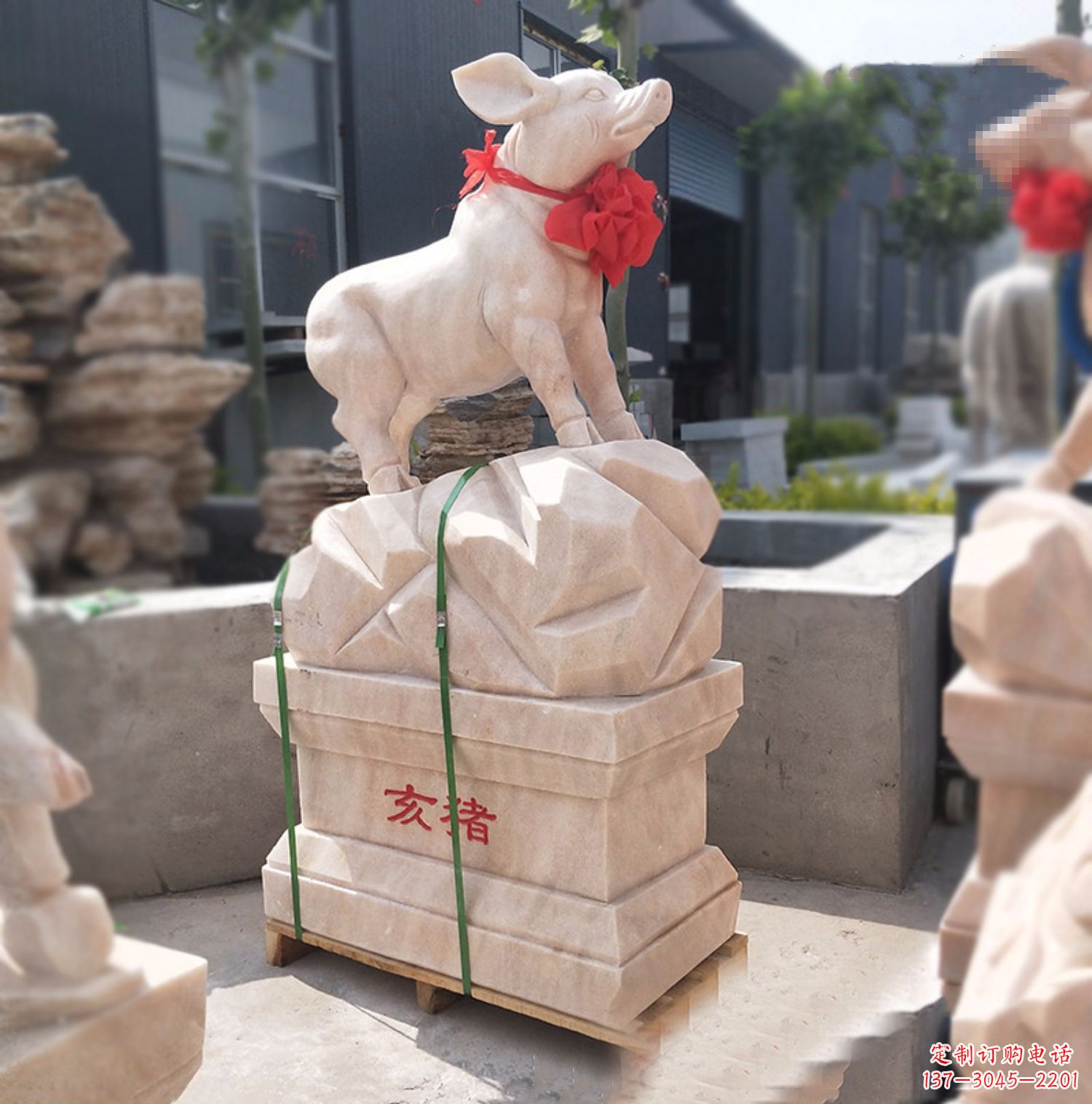 烟台精美猪年雕塑,欢庆猪年新年