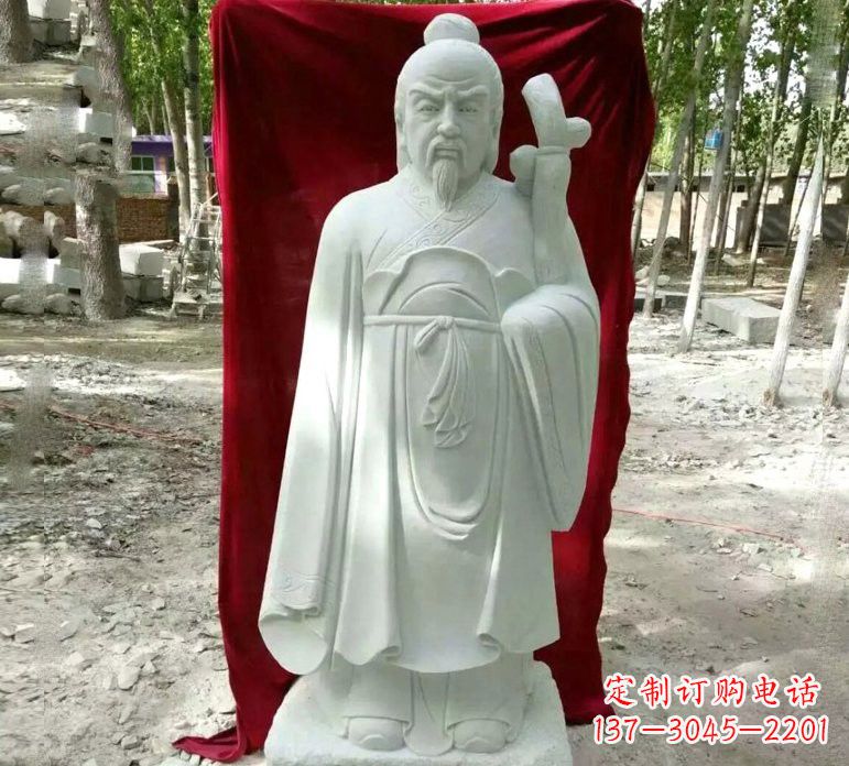 烟台典雅捕捉历史——华佗雕塑