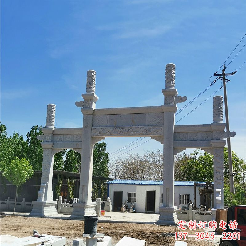 烟台汉白玉景区石牌坊