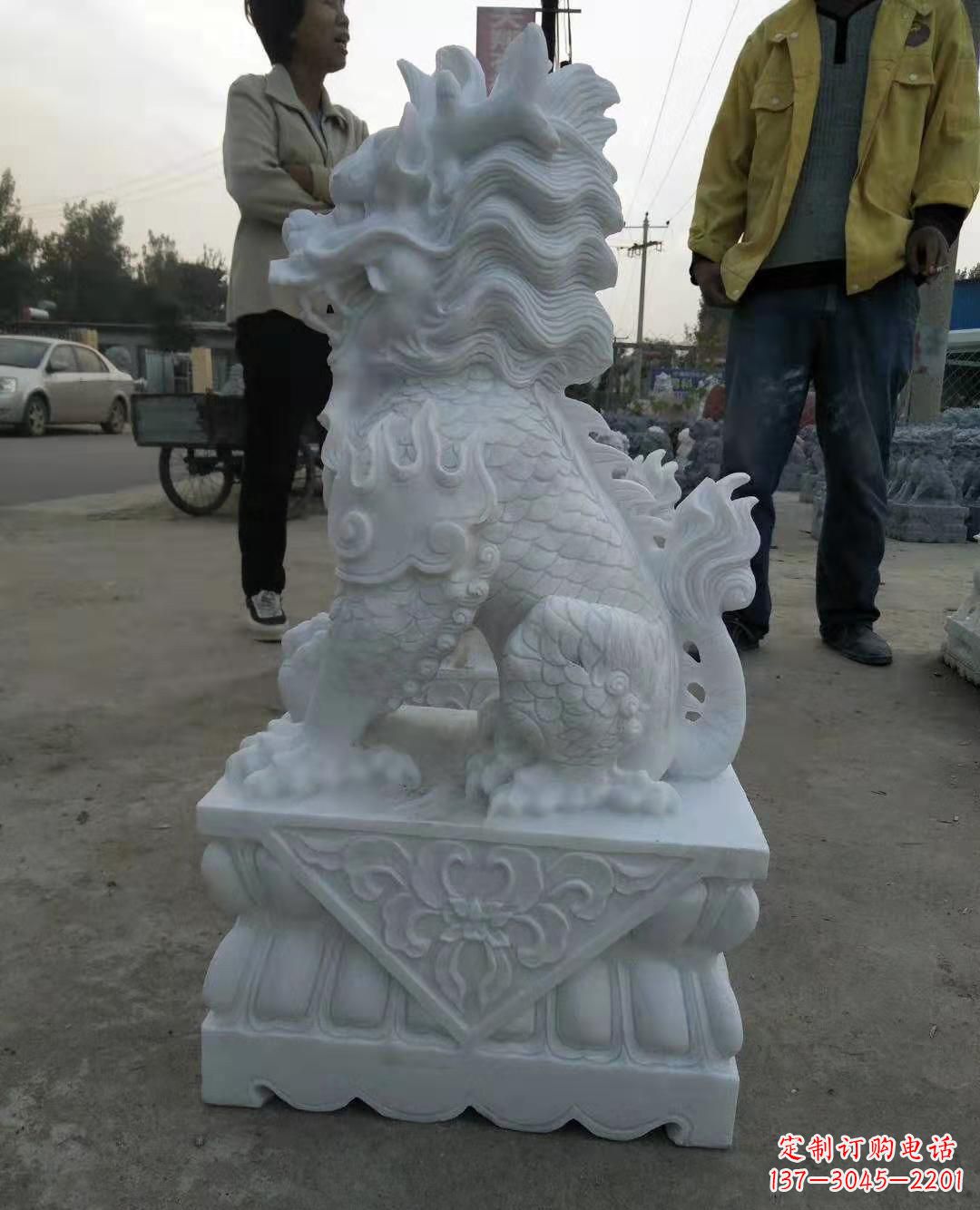烟台精致绝伦的汉白玉门口古代神兽镇宅麒麟雕塑
