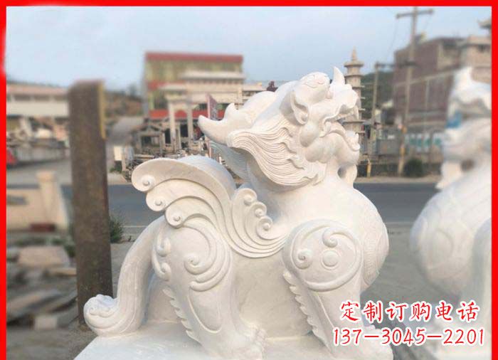 烟台中领雕塑:精美汉白玉貔貅门口招财石雕