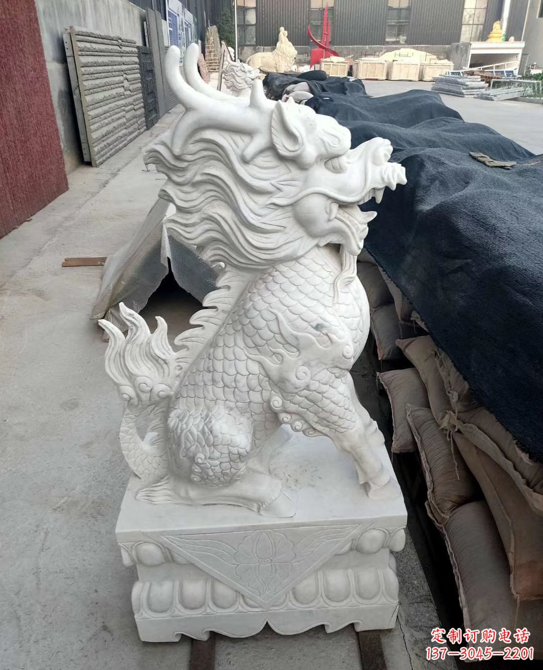 烟台高雅古朴的汉白玉麒麟雕塑