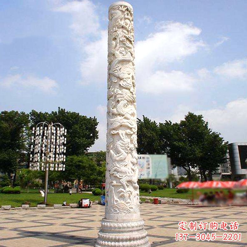 烟台汉白玉石雕刻龙柱是由中国领雕塑厂家定制的…