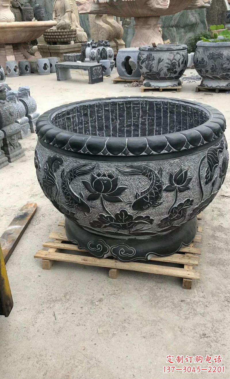 烟台荷花鲤鱼石浮雕水缸,精美独特的艺术之作