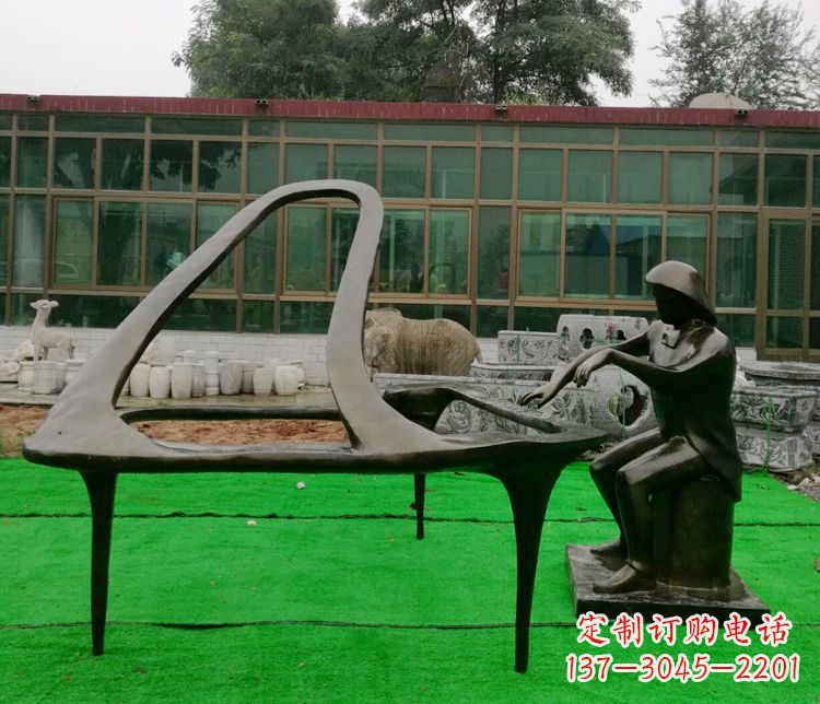 烟台精美钢琴雕塑,完美结合实用性与艺术美感