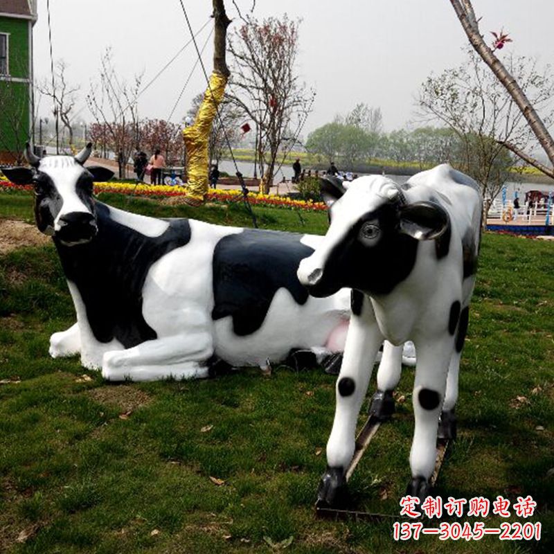 烟台仿真奶牛雕塑,精致外形逼真细节