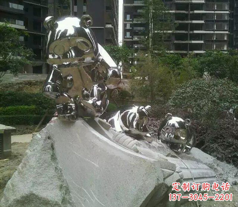 烟台户外熊猫雕塑