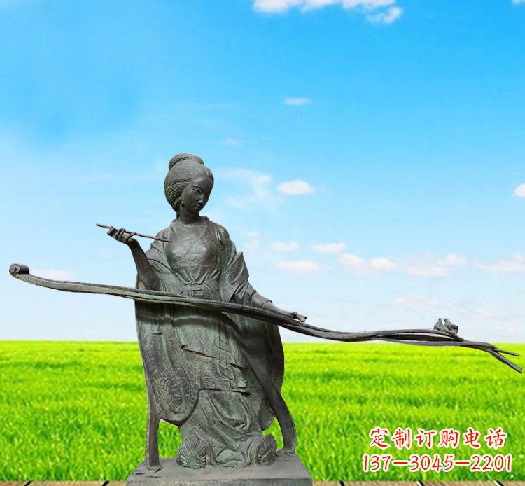 烟台优雅迷人的古代美女铜雕