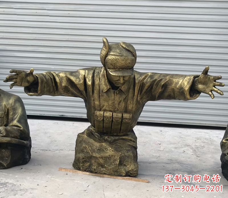 烟台黄继光铜雕是由中领雕塑定制的精致作品。中…
