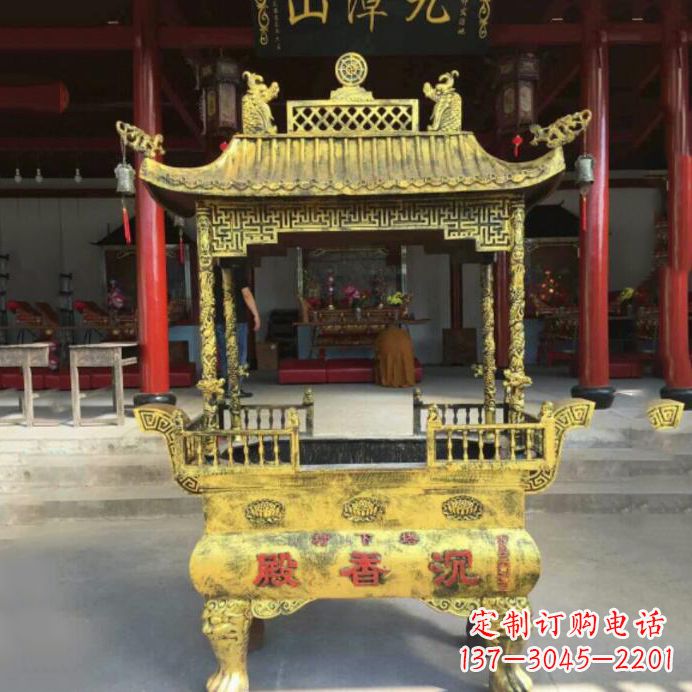 烟台艺术之美,黄铜香炉雕塑